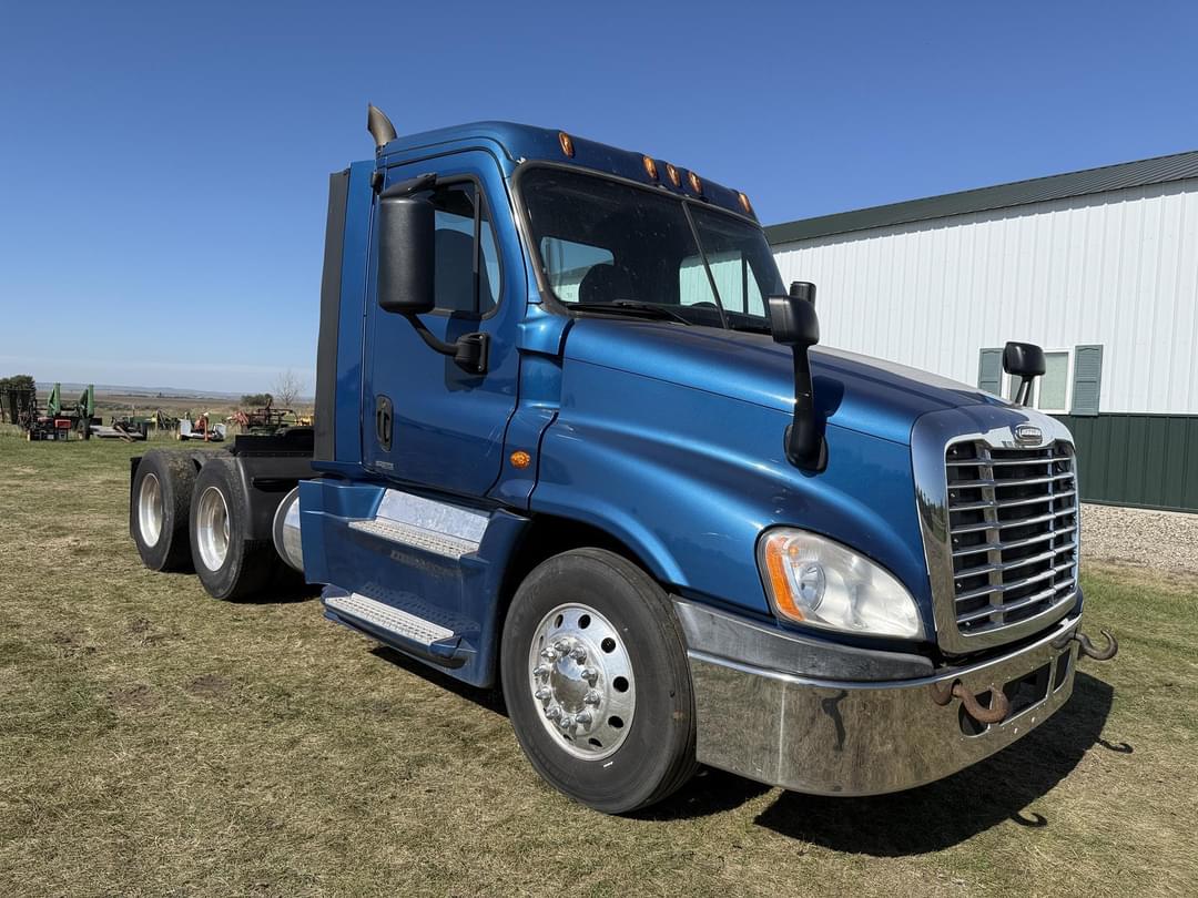 Image of Freightliner Cascadia 125 Evolution Primary image