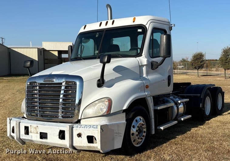 Image of Freightliner Cascadia 125 Primary image