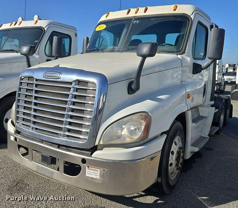 Image of Freightliner Cascadia 125 Primary image