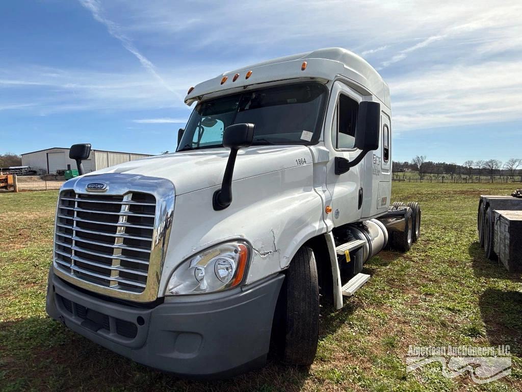 Image of Freightliner Cascadia 125 Primary image
