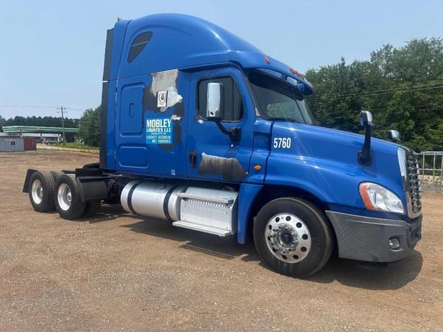 Image of Freightliner Cascadia 125 equipment image 1