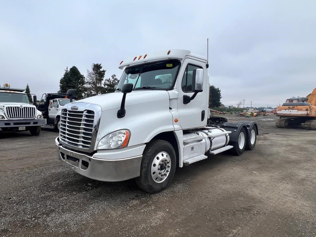 Image of Freightliner Cascadia 125 Primary image