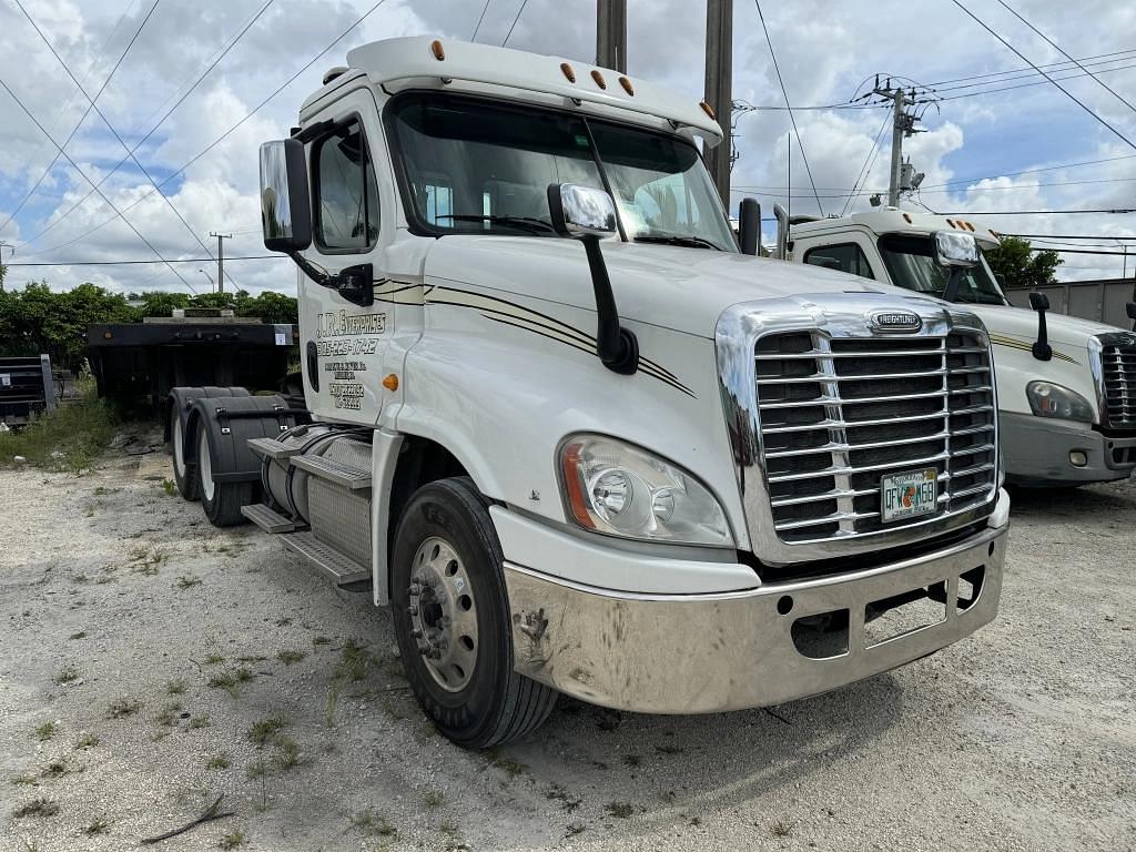 Image of Freightliner Cascadia 125 Primary image