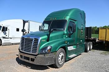 2015 Freightliner Cascadia 125 Equipment Image0