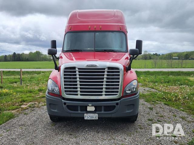 Image of Freightliner Cascadia 125 equipment image 1