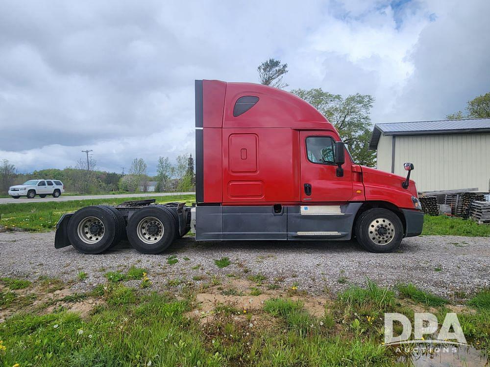 Image of Freightliner Cascadia 125 Primary image