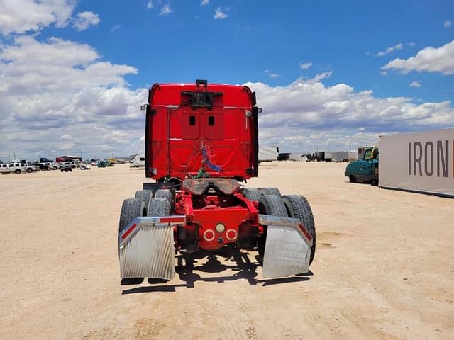 Image of Freightliner Cascadia 132  equipment image 3