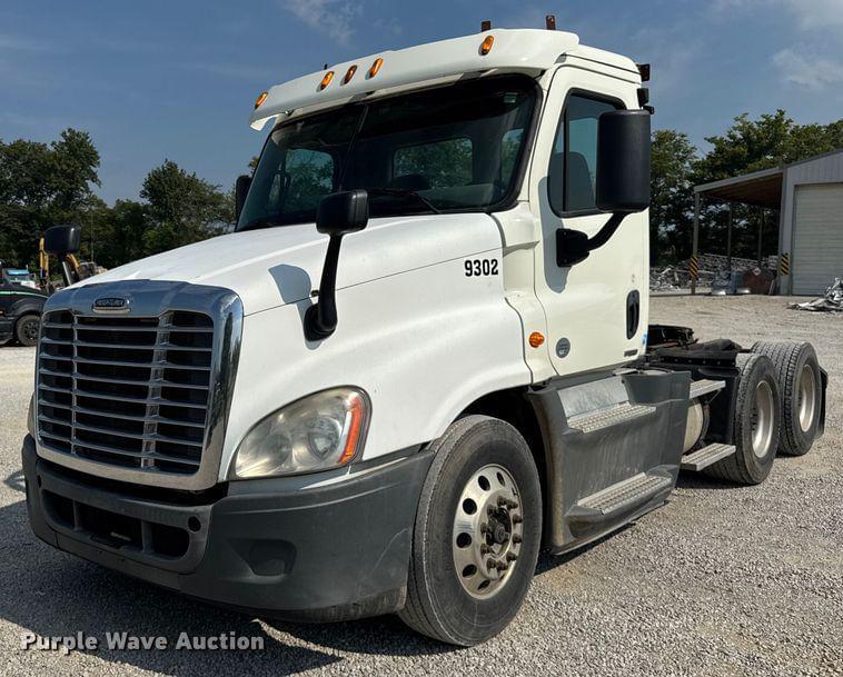 Image of Freightliner Cascadia Primary image