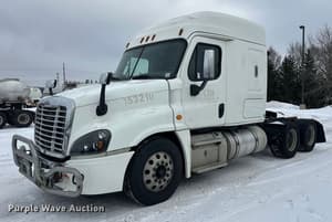 2015 Freightliner Cascadia Image