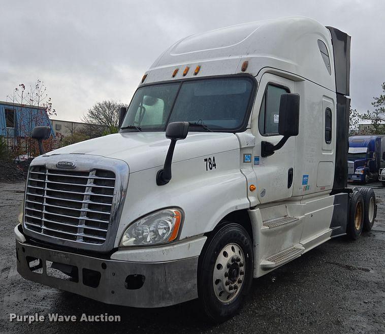 Image of Freightliner Cascadia Primary image