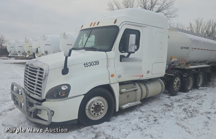 Image of Freightliner Cascadia Primary image