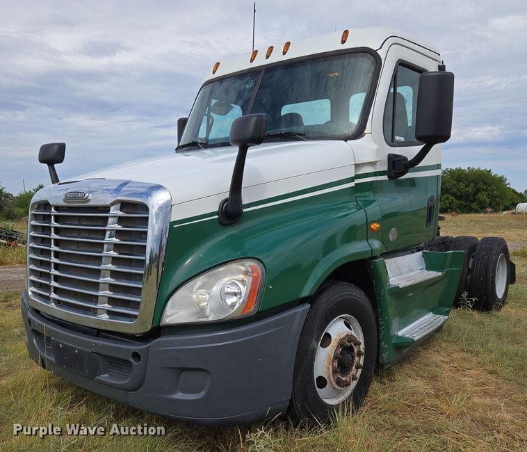 Image of Freightliner Cascadia Primary image