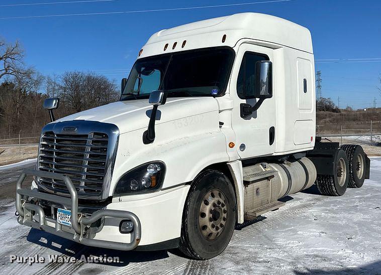 Image of Freightliner Cascadia Primary image