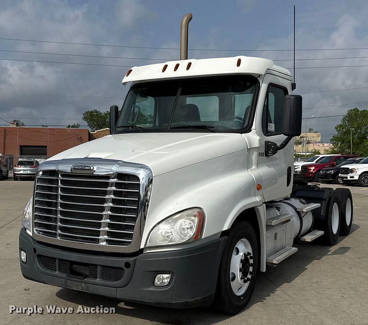 Image of Freightliner Cascadia Primary image