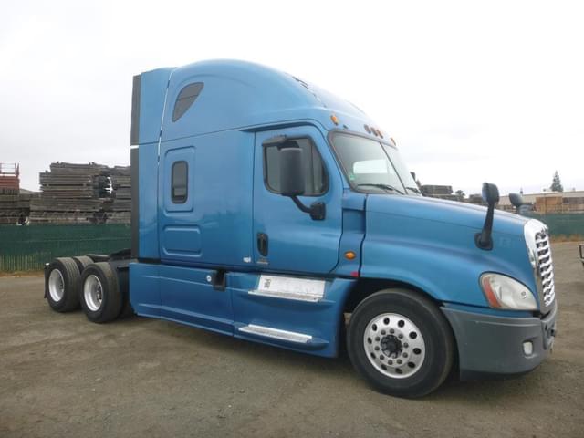 Image of Freightliner Cascadia equipment image 1