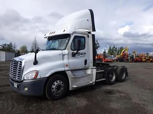 2015 Freightliner Cascadia Equipment Image0