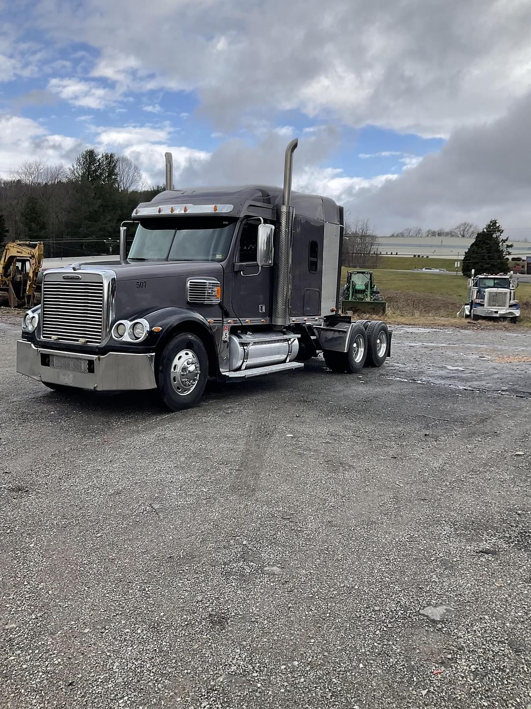 Image of Freightliner Coronado 122 Primary image