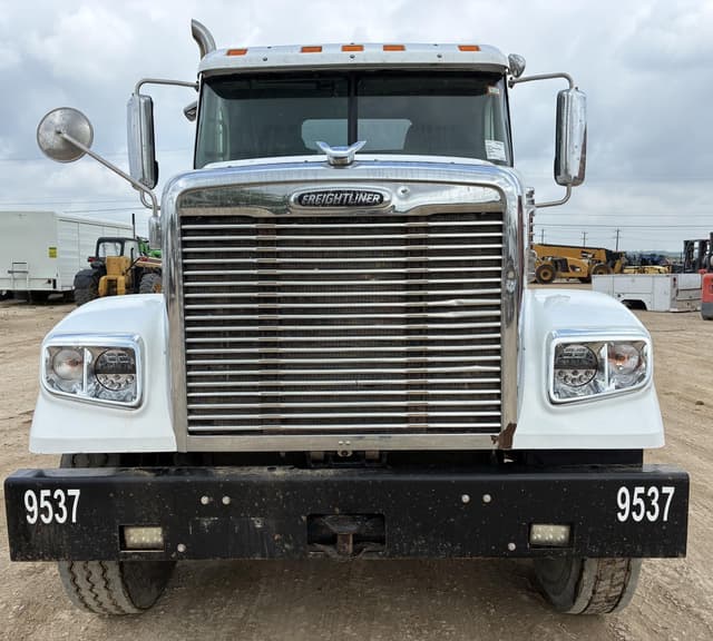 Image of Freightliner Coronado 122 equipment image 3