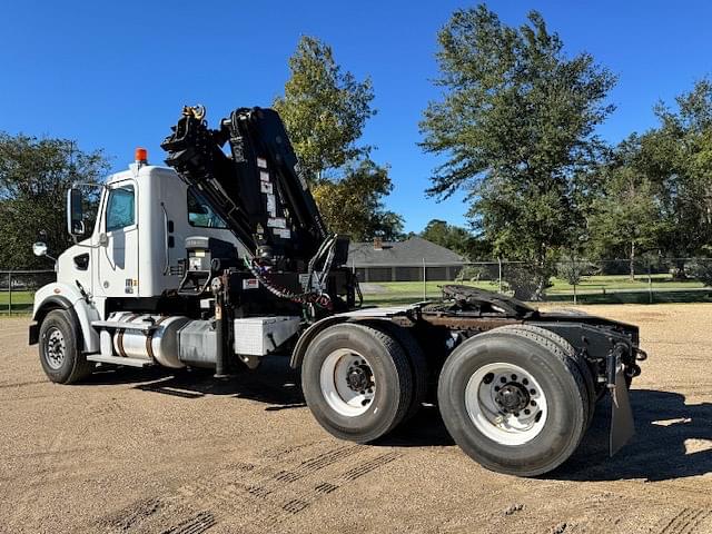 Image of Freightliner 122SD equipment image 1