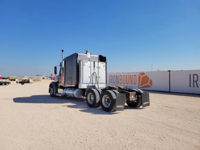 Image of Freightliner Coronado 132 equipment image 2