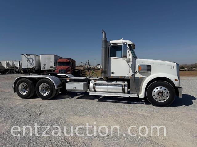 Image of Freightliner Coronado equipment image 3