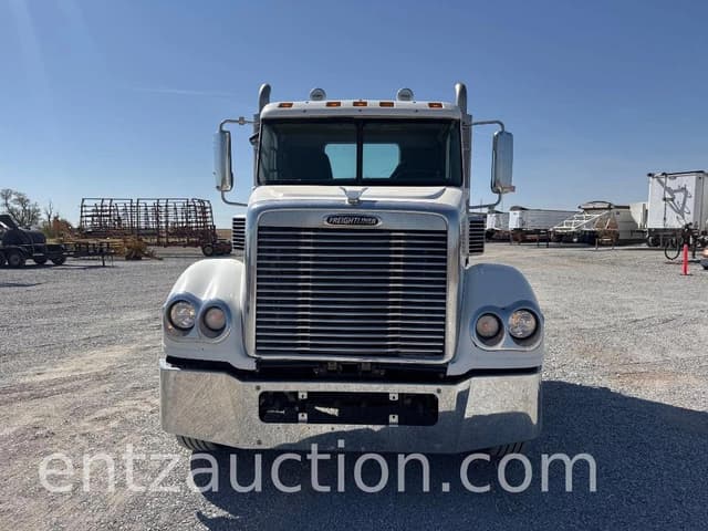 Image of Freightliner Coronado equipment image 1