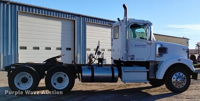 Image of Freightliner Coronado equipment image 3