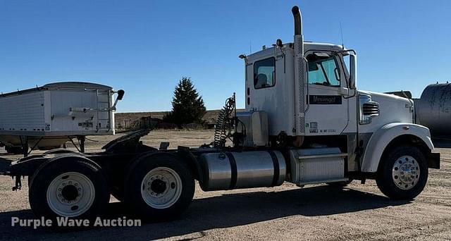 Image of Freightliner Coronado equipment image 3