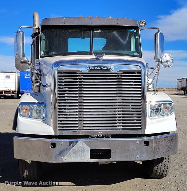 Image of Freightliner Coronado equipment image 1