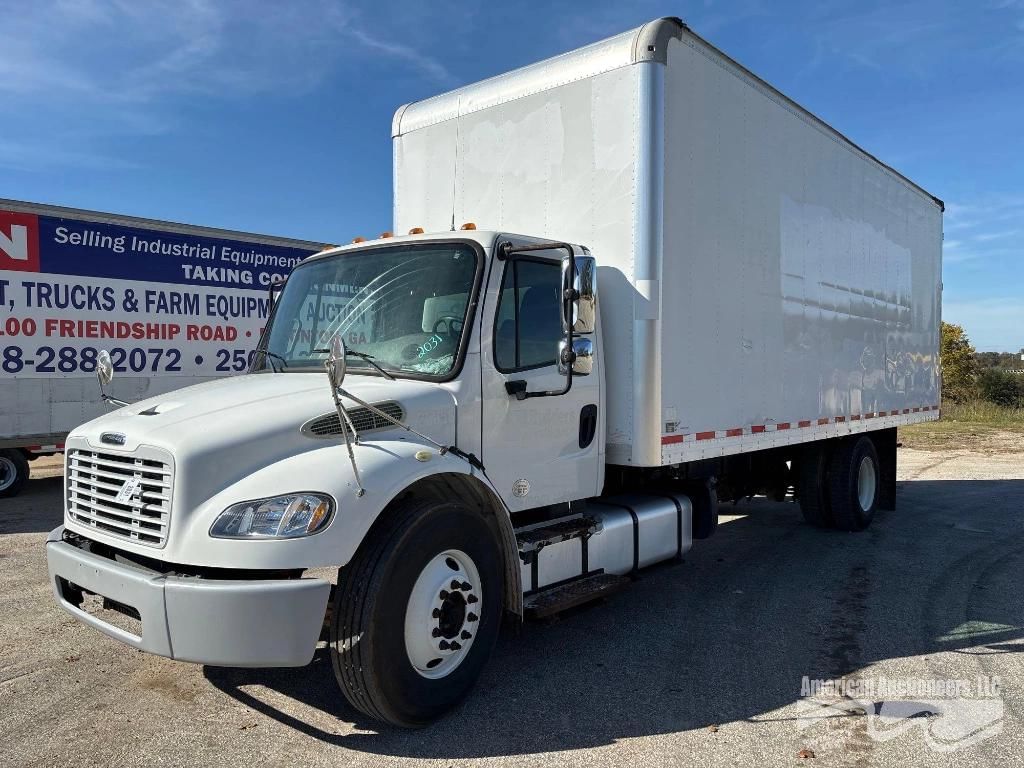 Main image Freightliner M2 106