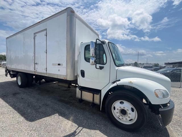 Image of Freightliner M2 equipment image 3