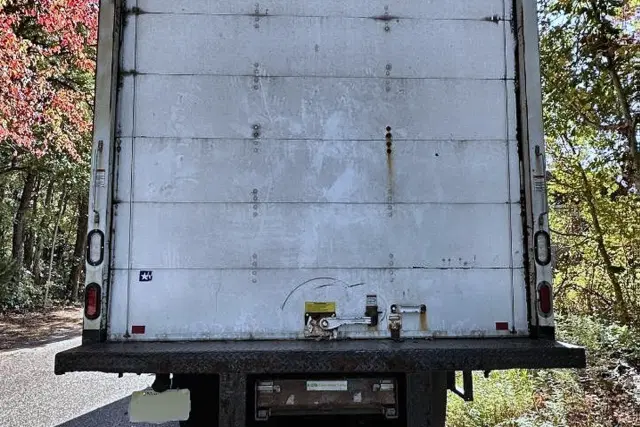 Image of Freightliner M2 equipment image 4
