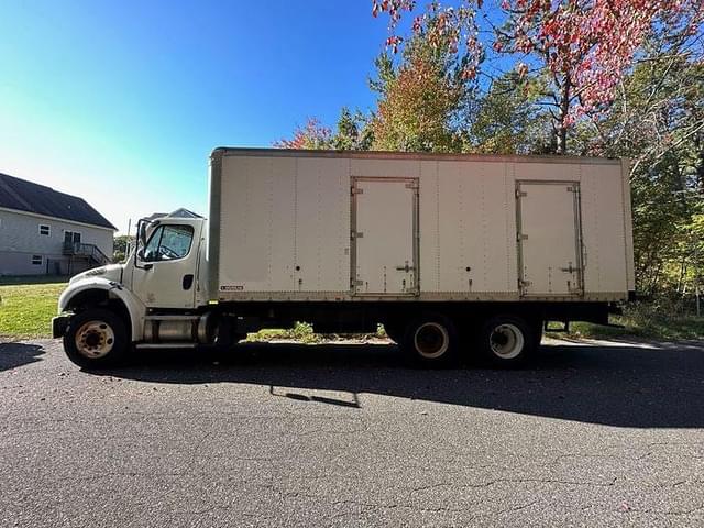 Image of Freightliner M2 equipment image 1