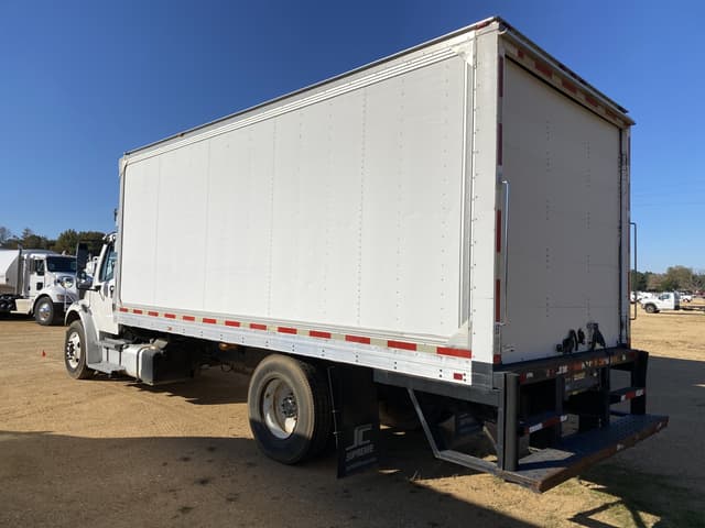 Image of Freightliner M2 equipment image 1