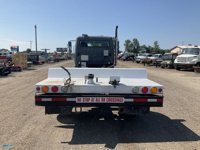 Image of Freightliner M2 equipment image 3