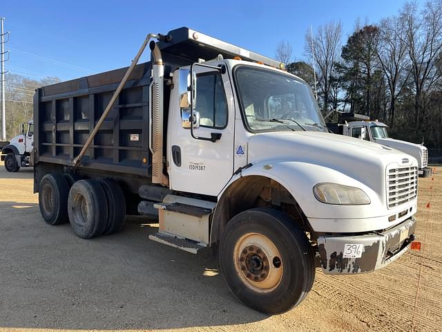 Image of Freightliner M2 equipment image 3