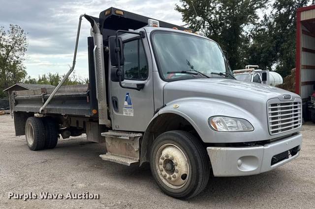 Image of Freightliner M2 equipment image 2