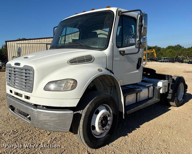 Image of Freightliner M2 Primary image