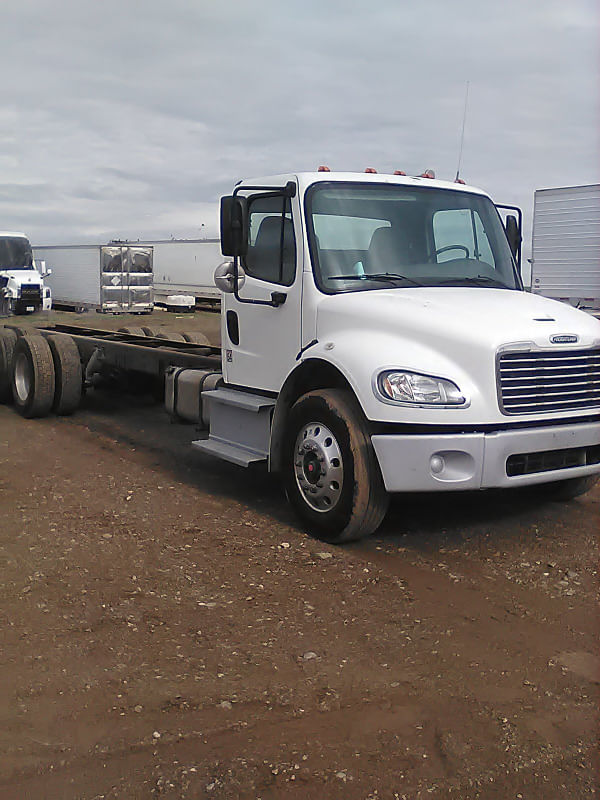 2015 Freightliner M2 Equipment Image0