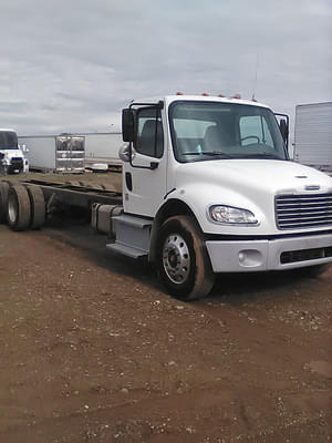 2015 Freightliner M2 Image