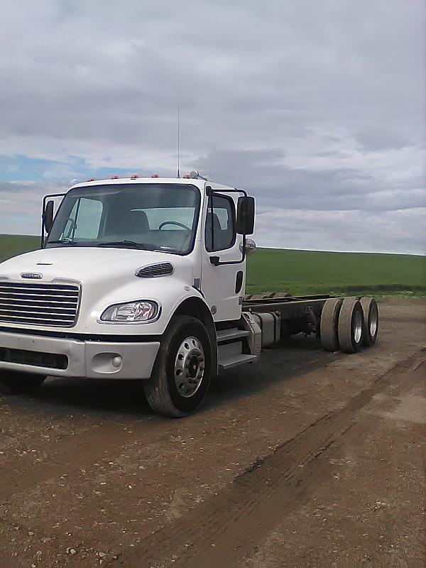 Image of Freightliner M2 equipment image 1