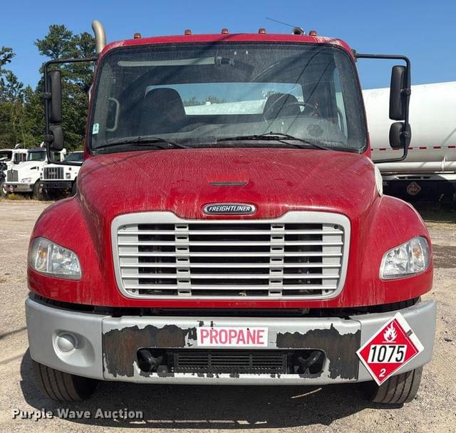 Image of Freightliner M2 equipment image 1