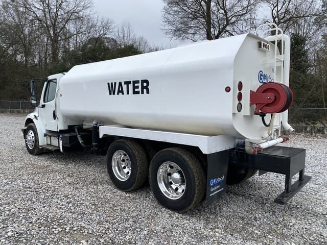 Image of Freightliner M2 equipment image 1