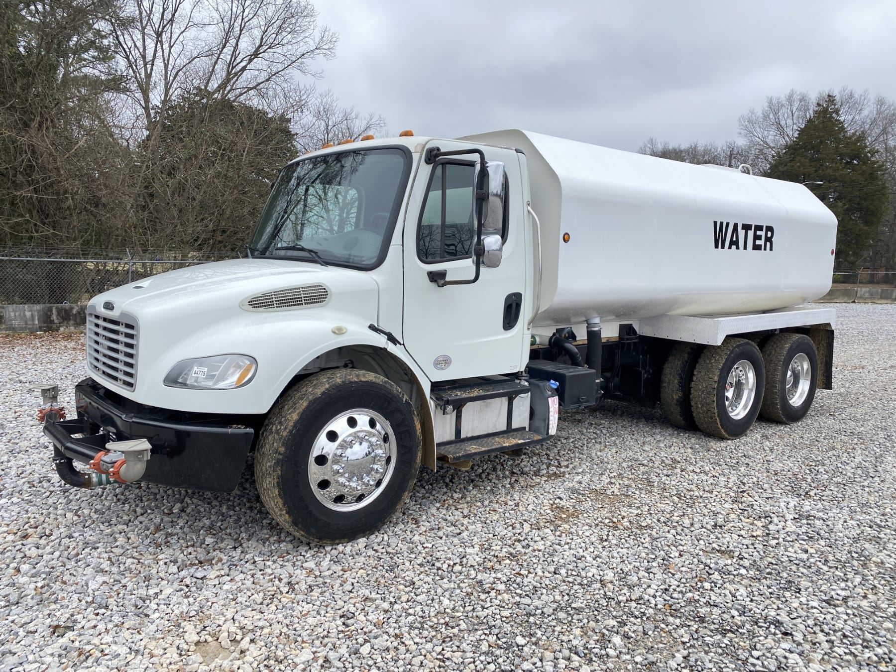 2015 Freightliner M2 Equipment Image0