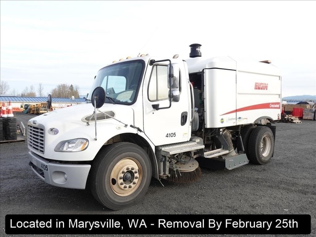 2015 Freightliner M2106 Equipment Image0