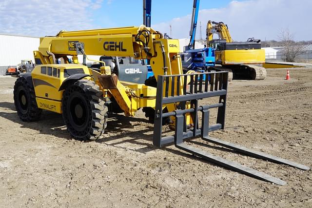 Image of Gehl DL12-55 equipment image 3