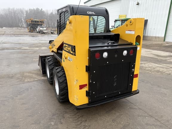 Image of Gehl R165 equipment image 3