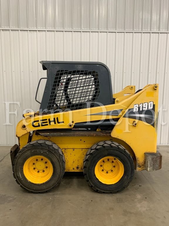 2015 Gehl R190 Equipment Image0