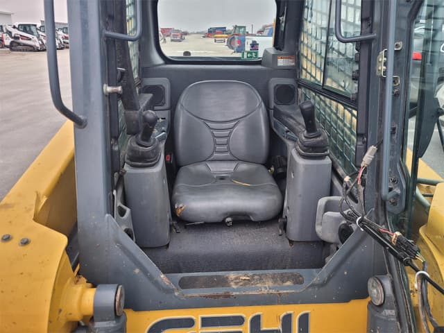 Image of Gehl R190 equipment image 4