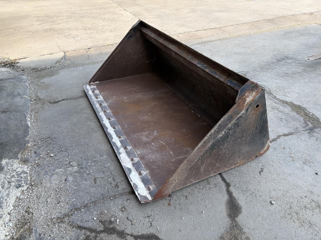 Image of Gehl R220 equipment image 3